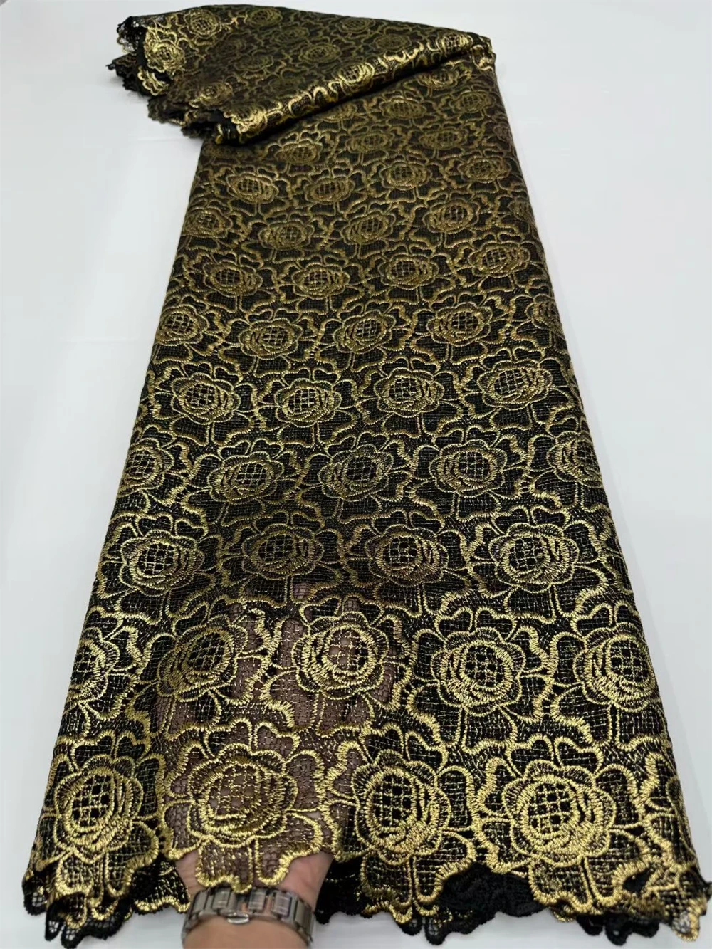 

Новая африканская кружевная ткань из гипюрового шнура с булавками, новейший дизайн, французская водорастворимая кружевная ткань для женщин, свадебные платья, шитье