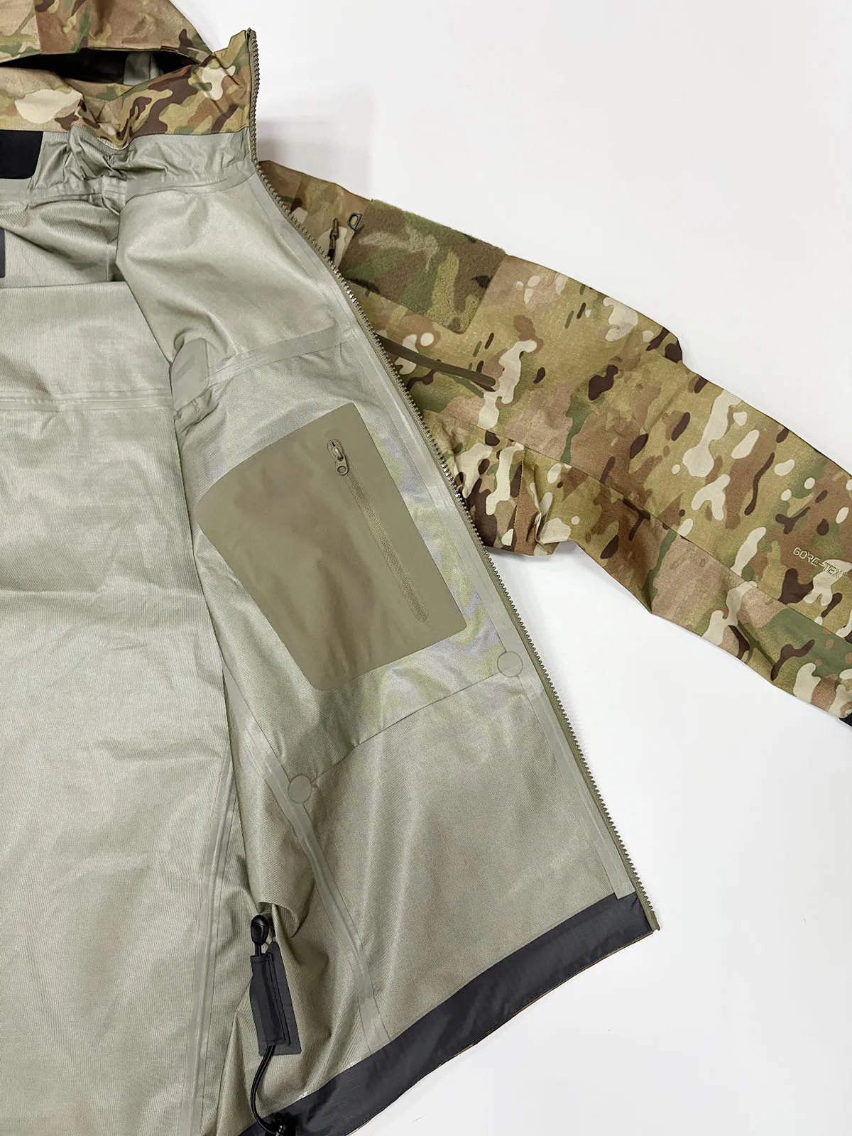 Outdoor Tactical Gen2 Hardshell-Jacke, winddicht, wasserdicht, atmungsaktiv und verschleißfest. – Detail 13