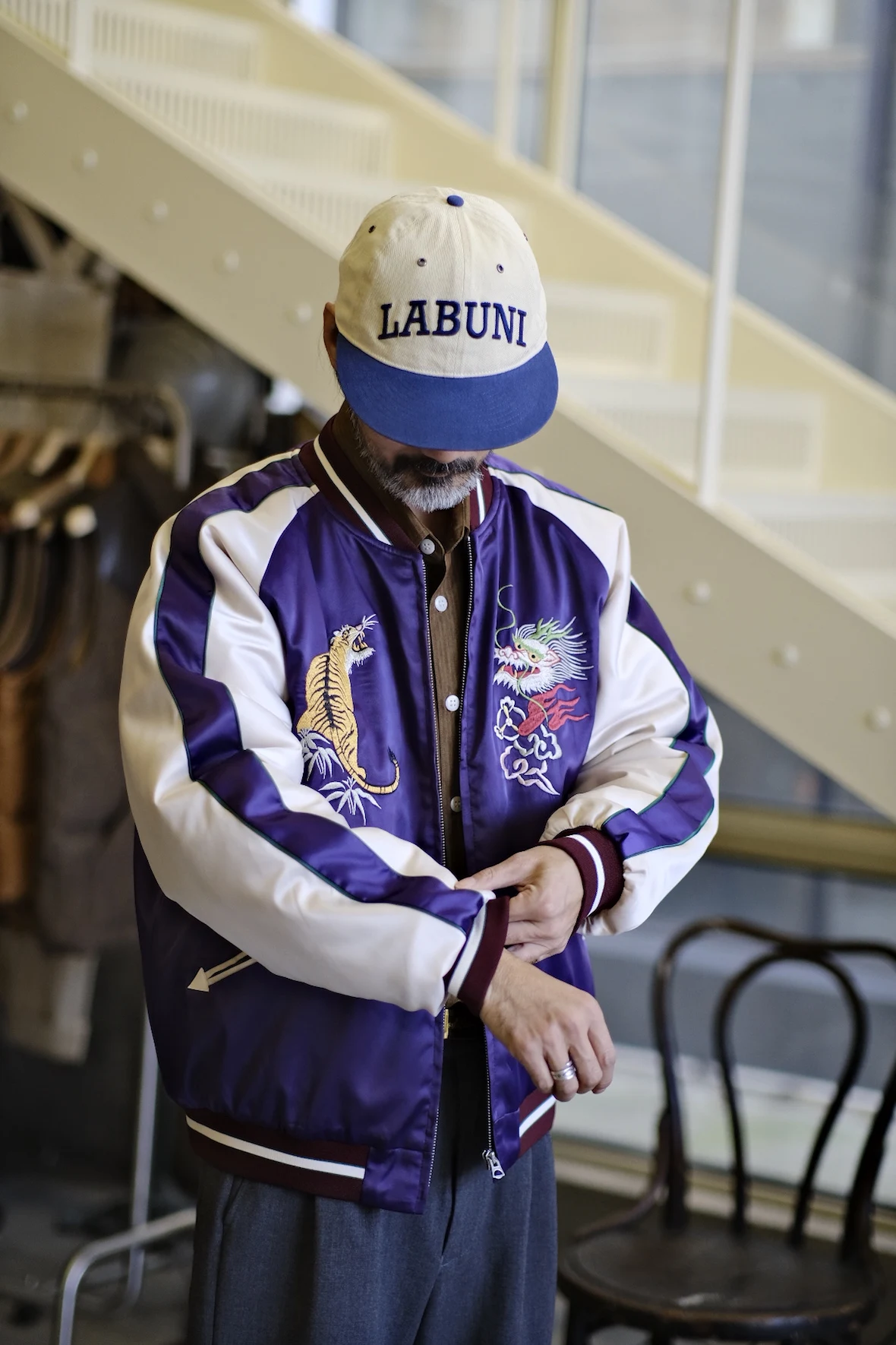 

Labor Union Yokohama Embroidered Dragon And Tiger Jaet Cotton Outerwear Encrypted Fabric Long Sve Baseball Collar Coat