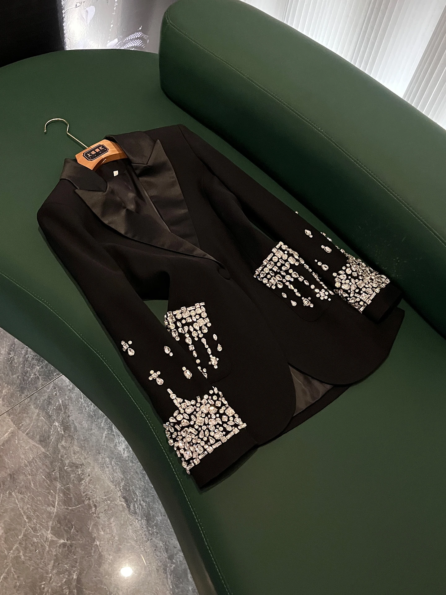 

Elegant Black Women's Suit Jacket with Embellished Diamonds Heavy Embroidery Commute Single Button Coat Long Sleeve Polyester