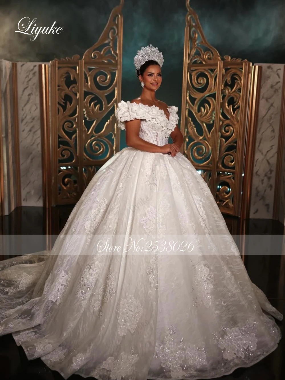 Liyuke Custom Made Exquisite Lace Off The Shoulder Ball Gown Wedding Dresses With 3D Flowers V-Neck Puffy Princess Bridal Gowns