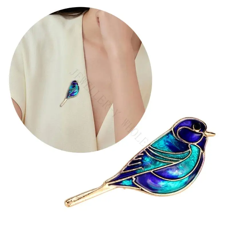 R7UF Elegant Alloy Bird Brooch With Rhinestones Accents Secure Lock Clasp Lightweight For Daily Wear And Special Occasions