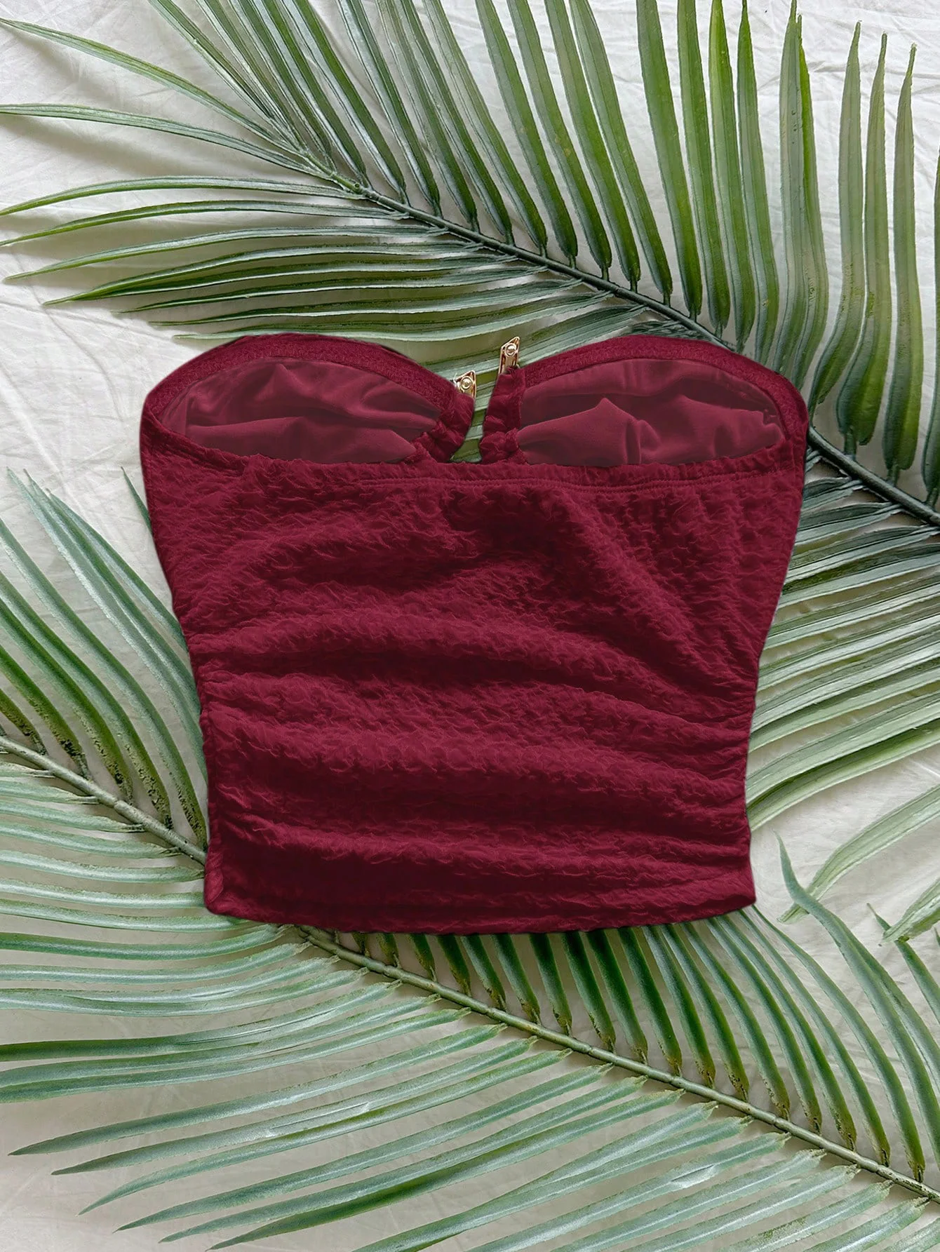Vacation-style cute, pure yet sexy, solid wine-red strapless top