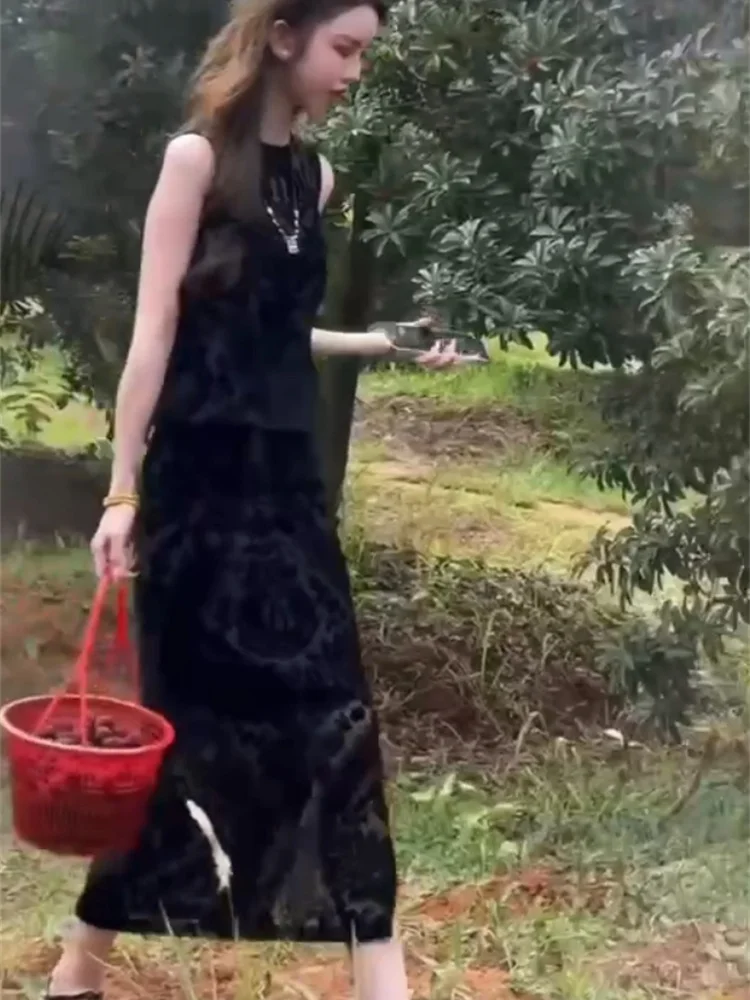 Damski komplet Ele Velvet, okrągły dekolt, spódnica midi Ne Svel, wysoki stan, letni, modny dwuczęściowy garnitur, długie spodnie, kolekcja 2025.