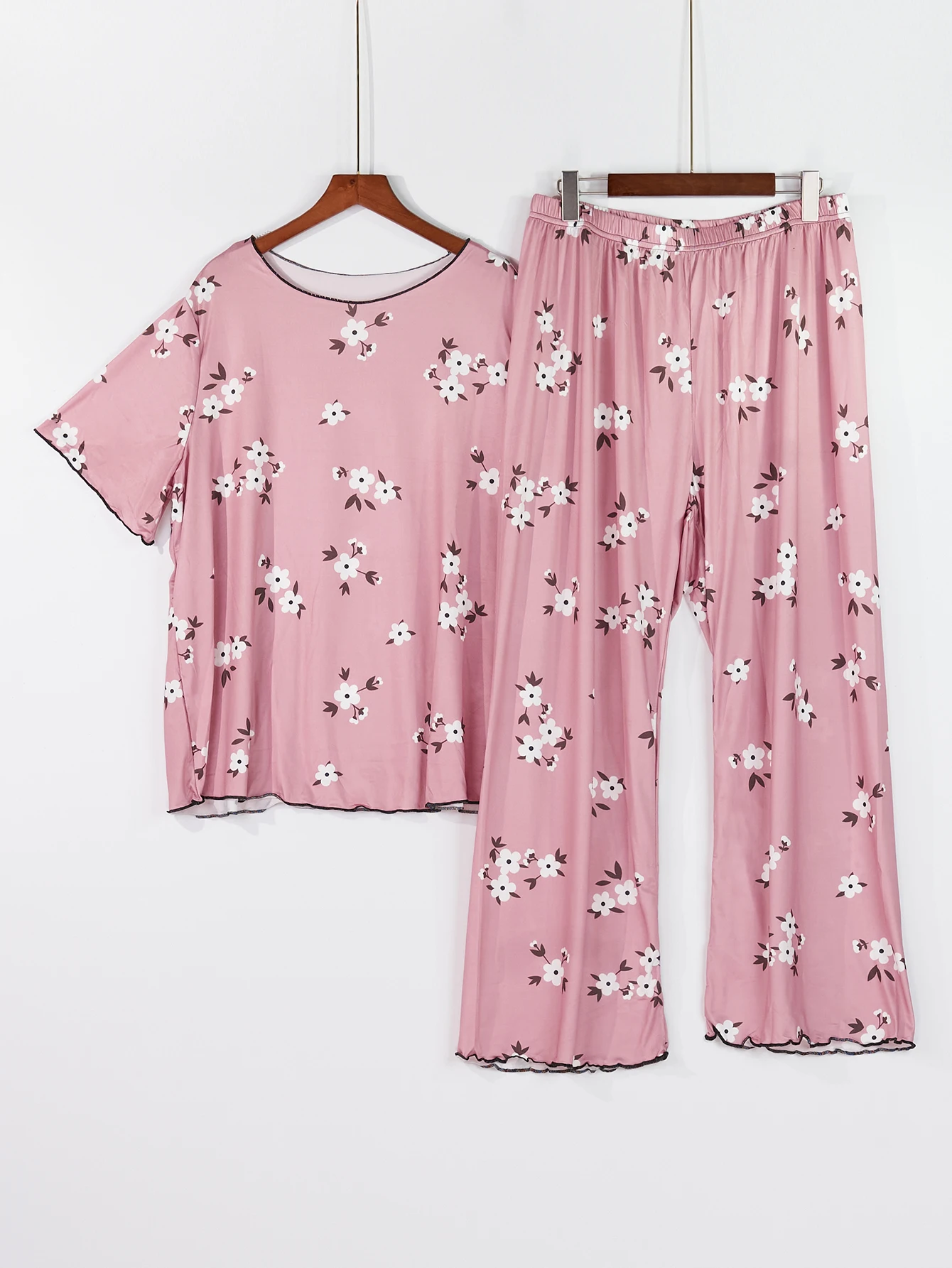 Conjunto de pijama feminino grande para casa, verão, seda de leite, estampado, respirável, plus size, calças de manga curta, conjunto de pijama