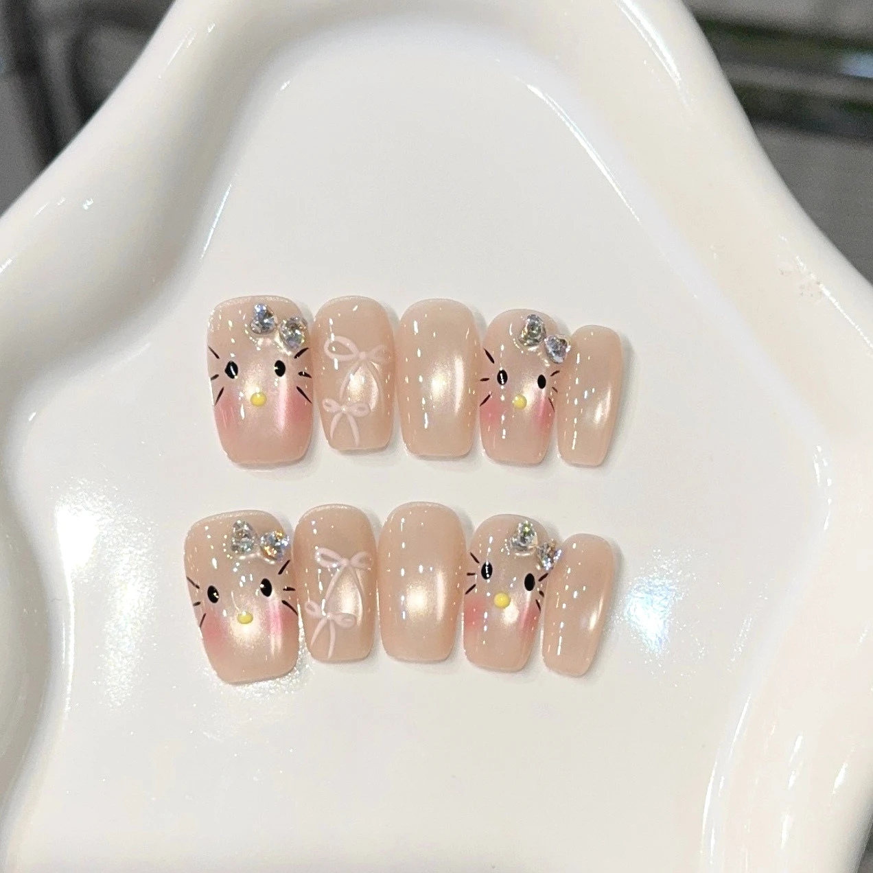 

10PCS Nude Cat Eyes 3D Bow Knot Handworn Nail Cute Cat Short False Nail Pink Powder Blusher Reusable Press on Nails