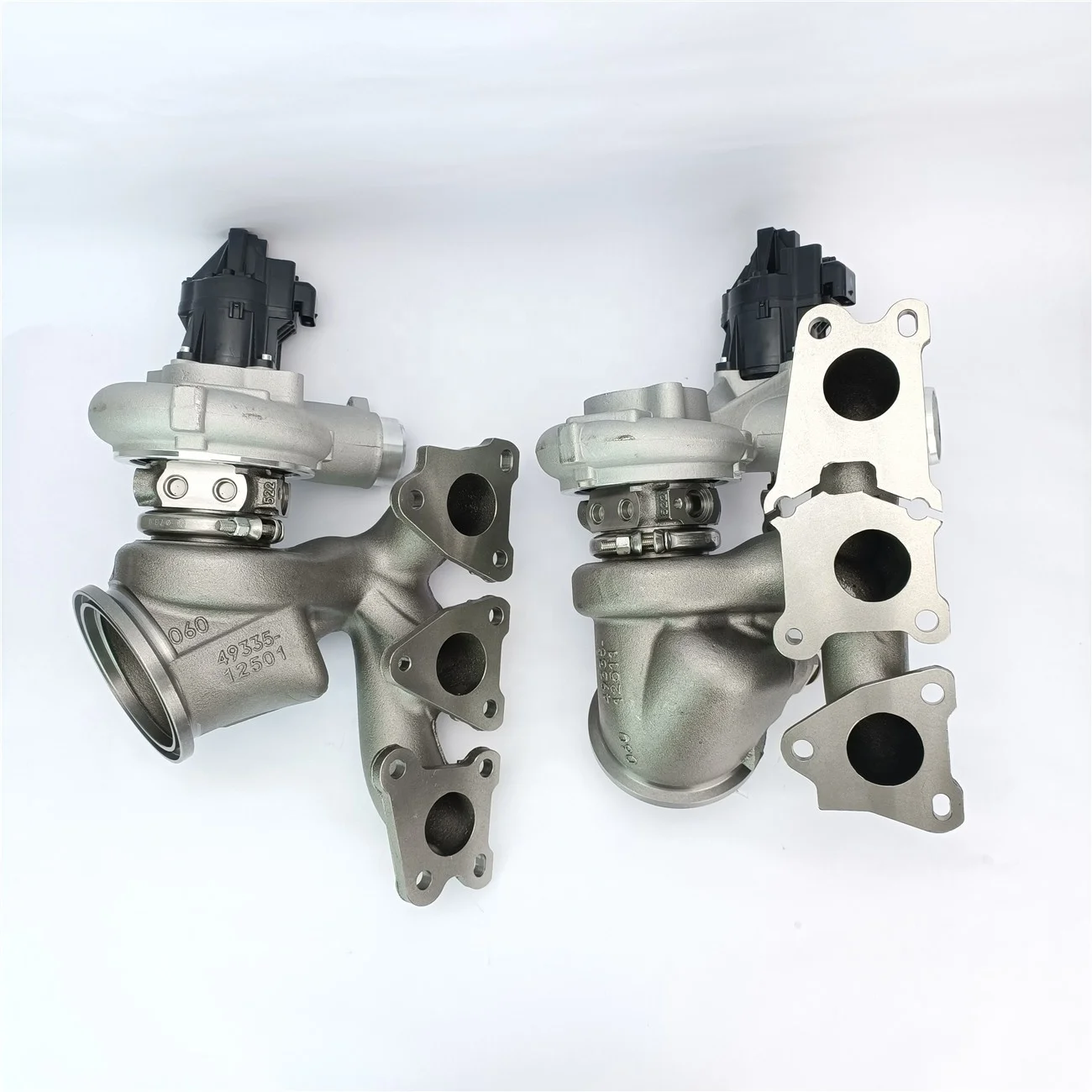 

Turbo S55 49335-12501 49335-12511 For Turbocharger Fit BMW 4-Serie 2013-2020 F32 F33 F36 M4 M3