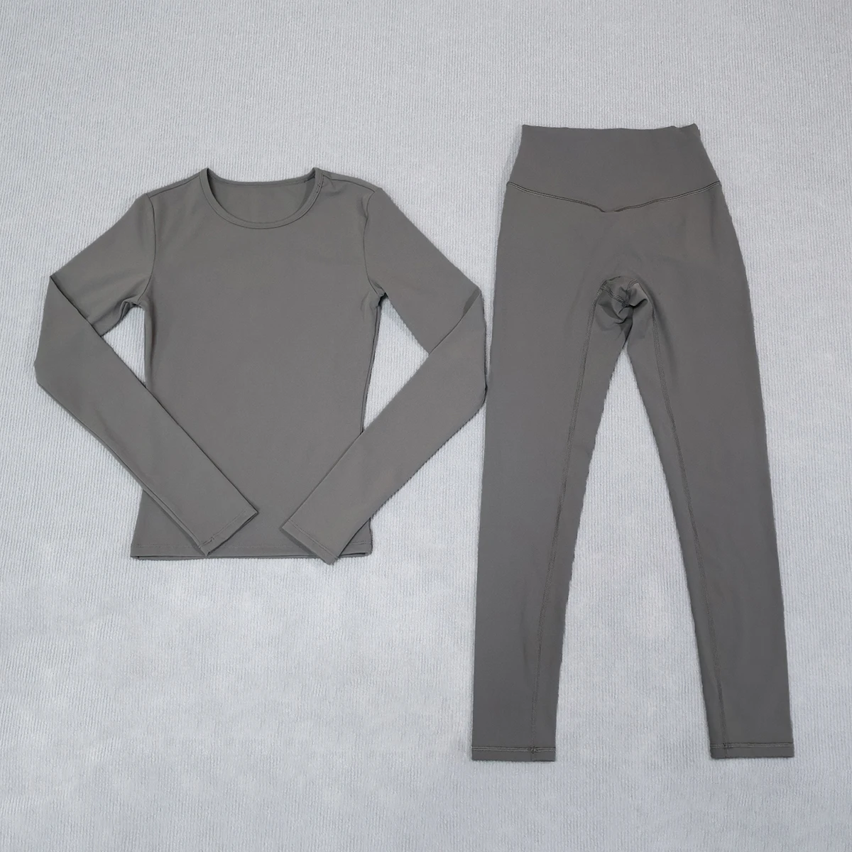 Summer Women Quick-Dry Two-Piece Yoga Set: A long-sleeve top and leggings set for fitness and sports perfect for running cycling