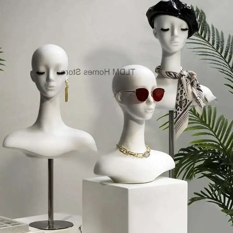 Luxury Mannequins Head with Facial Features Hat Scarf Display Stand Hand Light Model Art Ornaments Props Female White Head Model