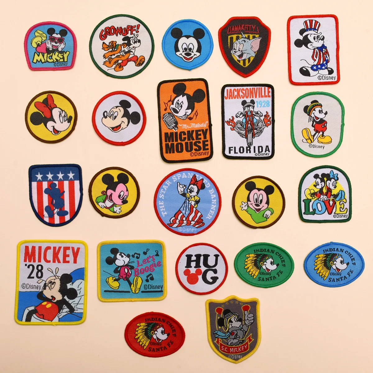 

Mickey Mouse Minnie Patches DIY Sew Miniso Fabric Iron on Patch Diy Decor Clothes T Shirt Cartoon Embroidered Applique