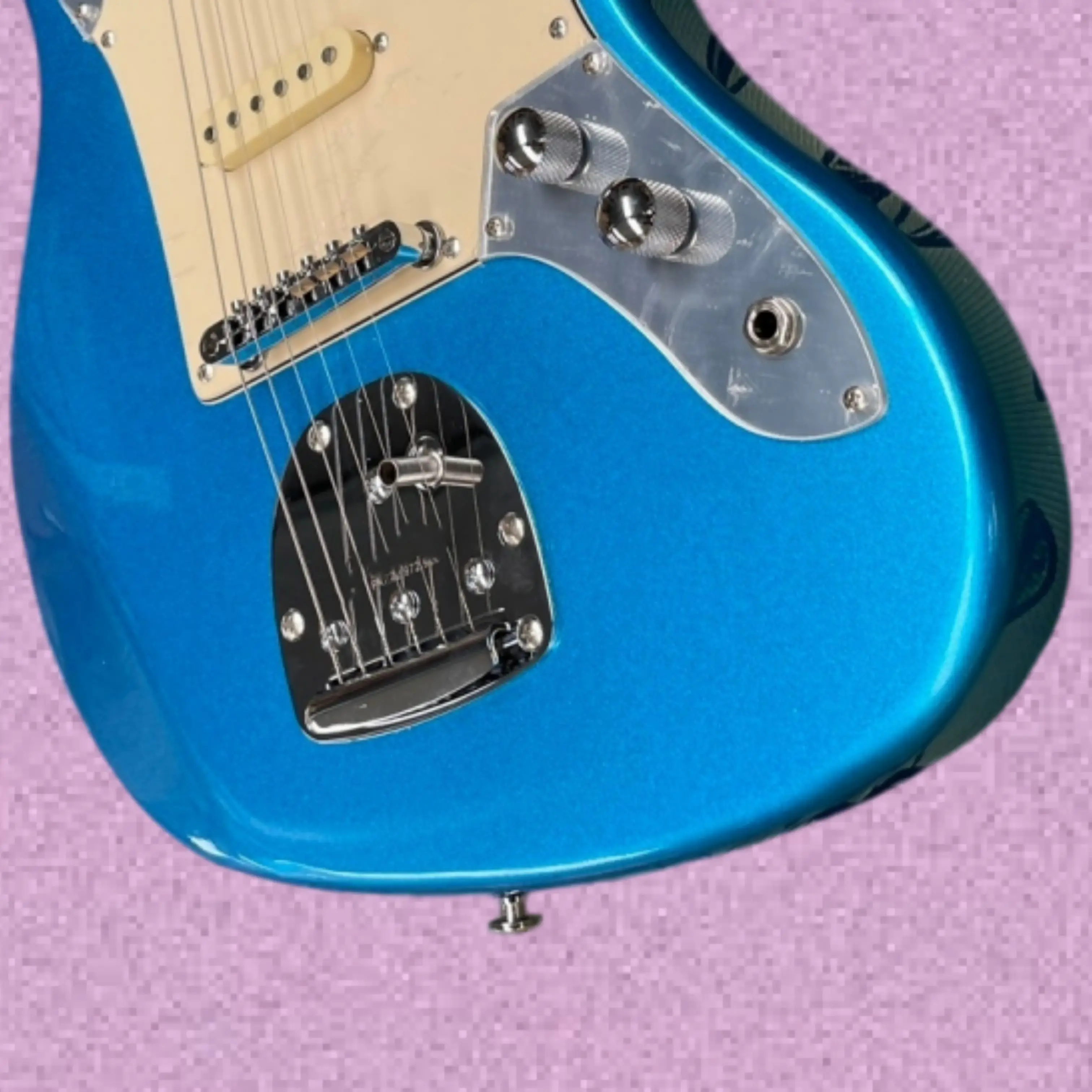 Metallic Blue 6-String Electric Guitar, SS Pickups & 21-Fret Rosewood Fingerboard Guitars, Durable And Robust Guitarra