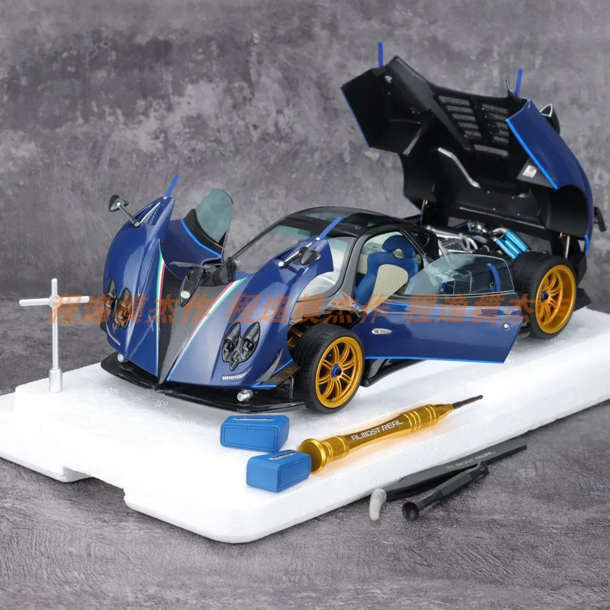 AR Almost Real 1:18 Zonda Tricolore Simulation Limited Edition All Open Alloy Metal Static Car Model Toy Gift
