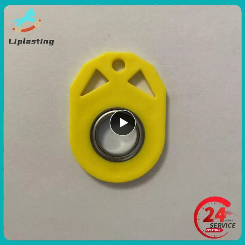 

Key Chain Modern Art Style Relieve Anxiety Practical Training Finger Dexterity Improve Concentration Fidget Spinner Toys Toy