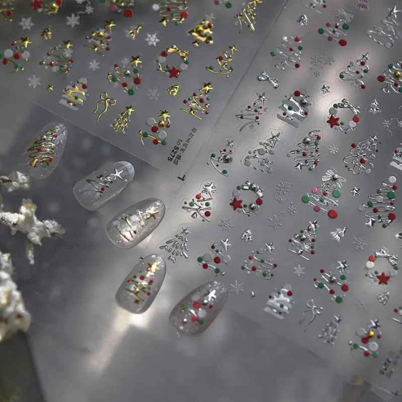 3D-Weihnachts-Nagelkunst-Aufkleber mit glänzenden goldenen Weihnachtsbaum- und Schneeflocken-Designs, perfekt für DIY-Maniküre und festliche Nageldekorationen. – Detail 9