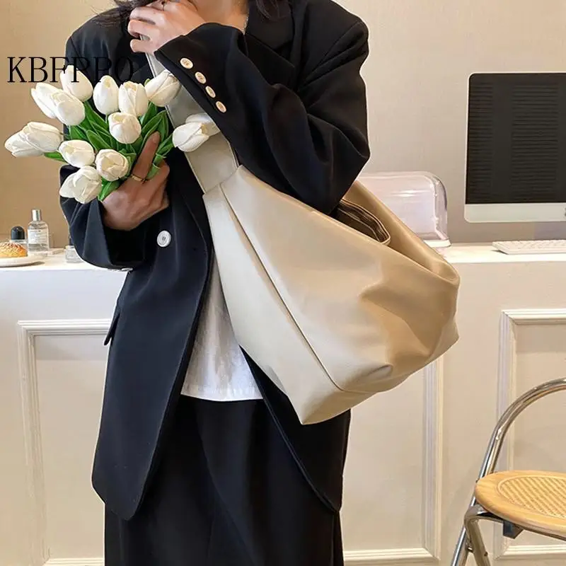 

Large-Capacity Commuter Bag Women 2023 New Armpit Tote Bag High-end Niche One-shoulder Messenger Bag Supermarket Shopping Bags