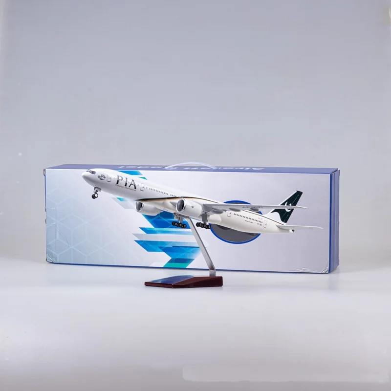 1/130 Scale Pakistan B777 Model Airplanes 47cm Resin Diecast Aircraft With Landing Gear For Aviation Collection Gift Home Decor