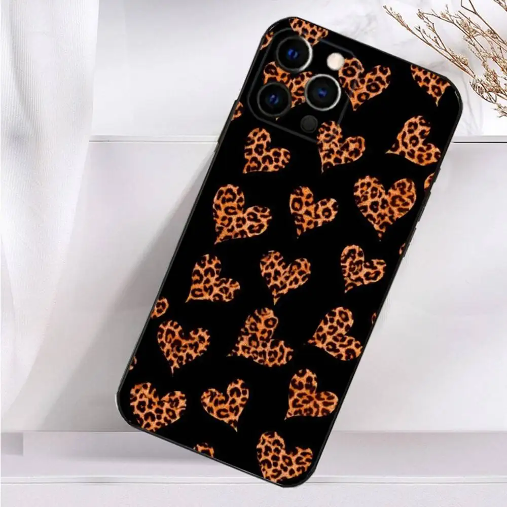 รูปแบบศิลปะเสือดาวพิมพ์เคสโทรศัพท์สําหรับiPhone 16,15,14,13,12,11 Plus, Pro Max,XS,X,X,XR,SE,Mini,8,7 ซิลิโคนนุ่มปกสีดํา