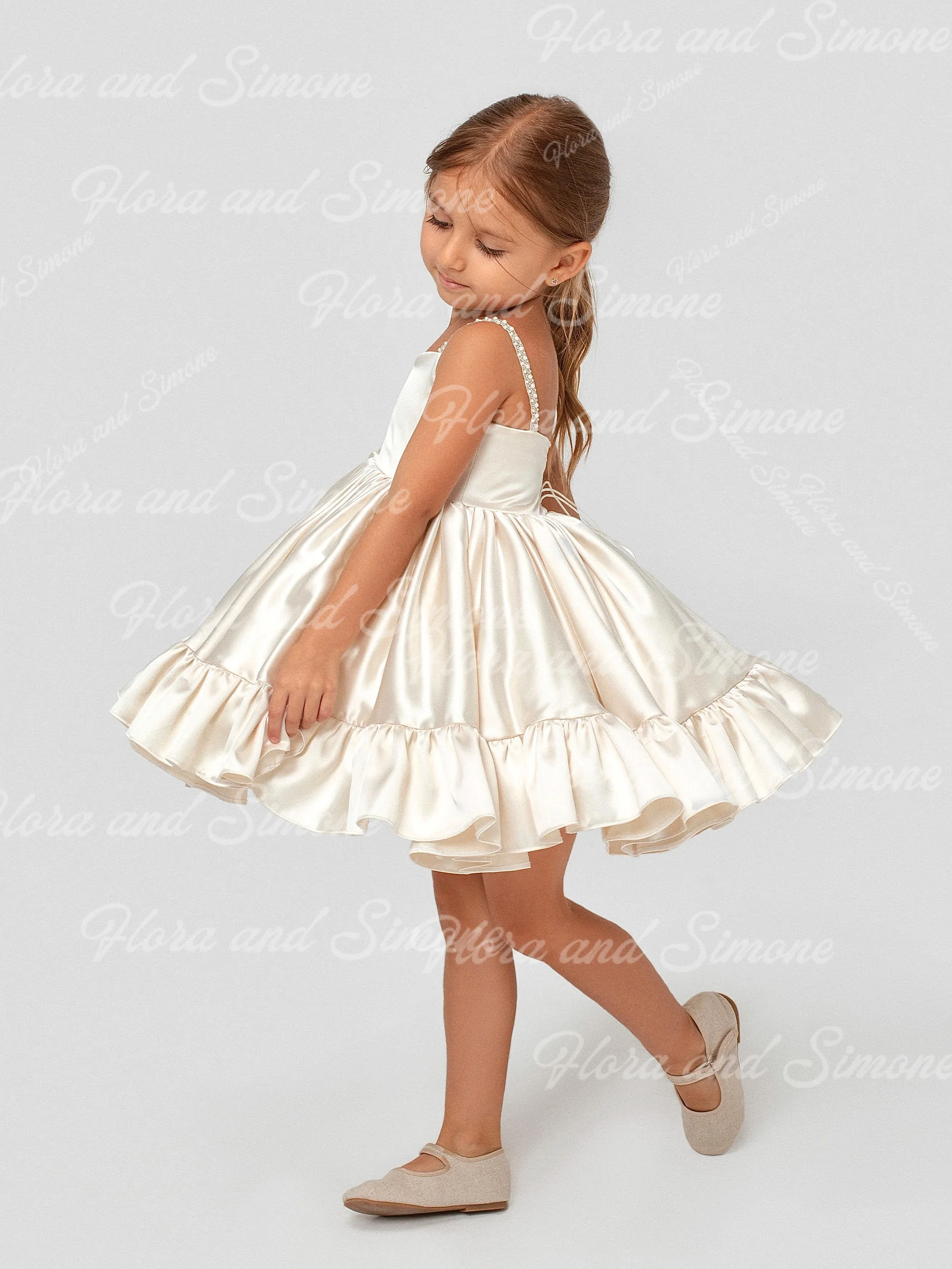 Customized Ivory Flower Girl Dresses For Wedding Satin Puffy Sequins Princess Birthday Party Performance First Communion Gown