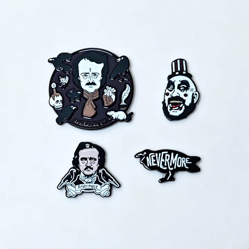 1/4 Stück Edgar Allan POE Hallowmas Cartoon-Brosche, niedliches Krähen-Metallabzeichen, Schulranzen-Dekoration mit Emaille-Pin