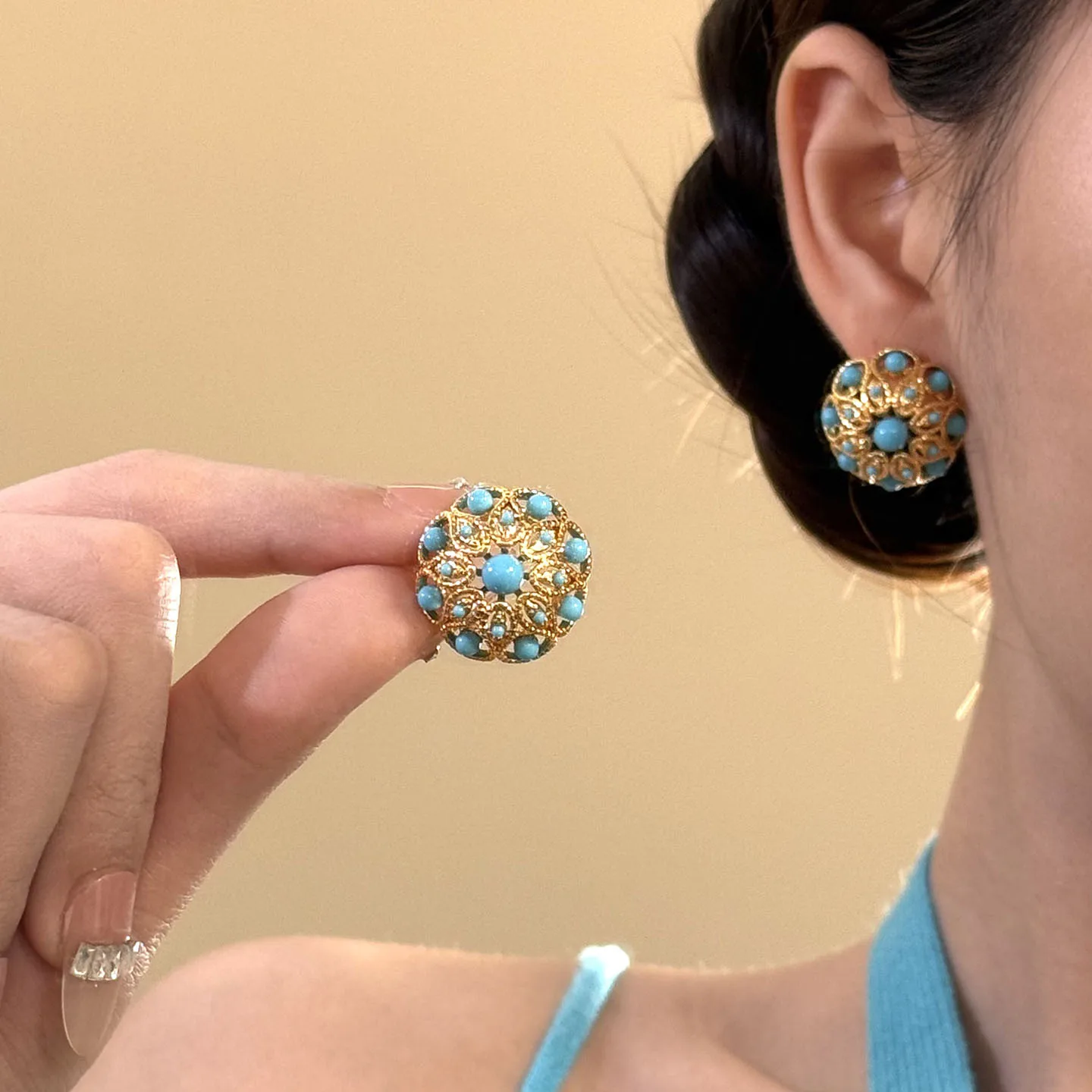 DOO MEI Vintage Round Earrings Sense of Advanced Turquoise Hollow Stud Earrings New in Earrings for Women Commuter Holiday Wear