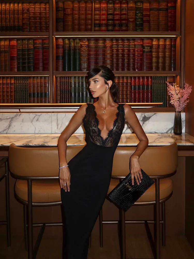 CNYISHE Halter Lace Patchwork Sheer V Neck Sleeveless Backless Women Dresses Sheath Hip Wrap Fashion Summer Solid Female Bodycon