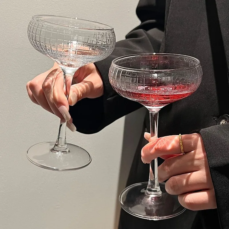 Vintage Checkered Creative High Footed Glass Cup Dish Shaped Wide Mouthed Cocktail Cup Margarita Cup Home Bar Party Utensils