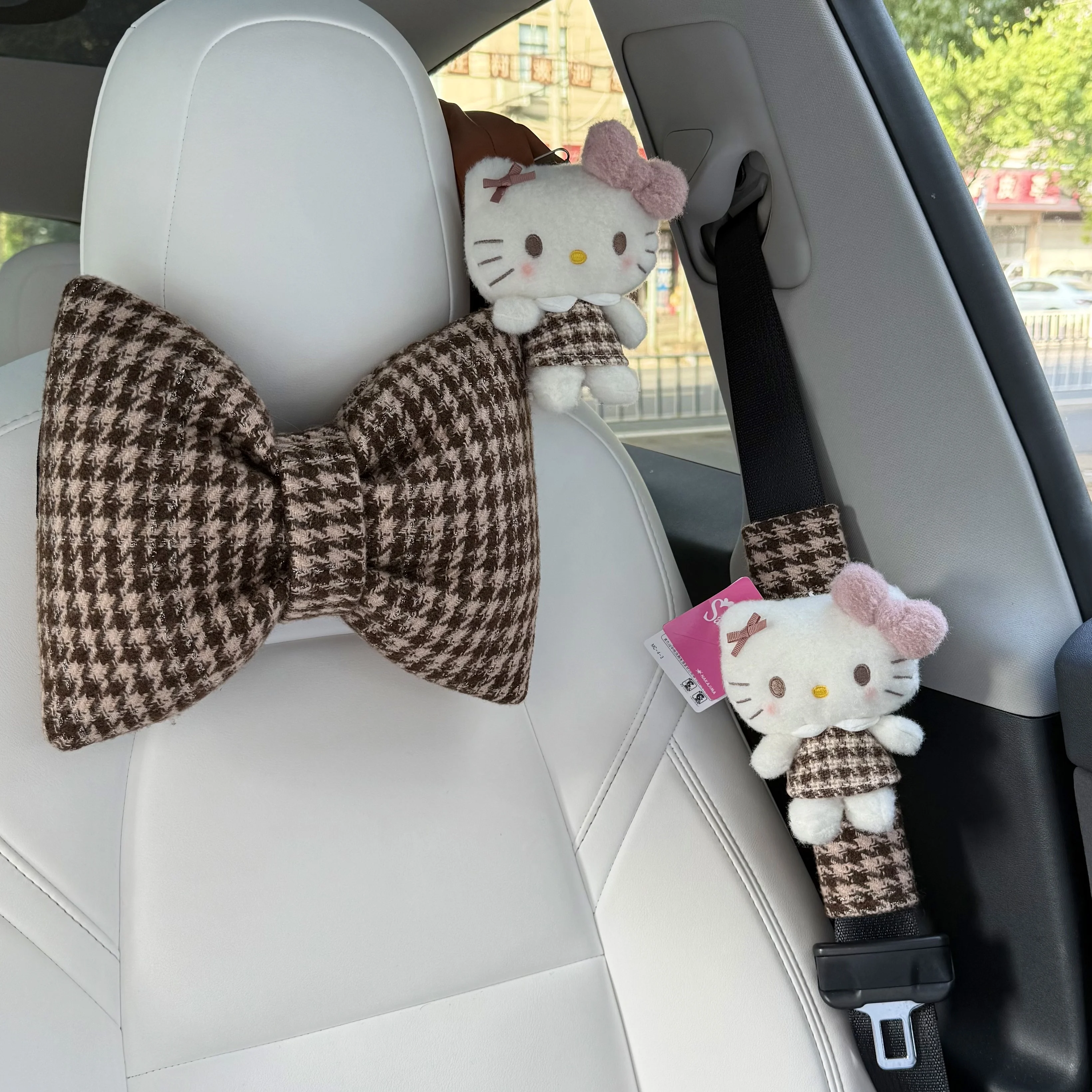 

Cute Sanrio Car Headrest Neck Pillow Car Seat Belt Cover My Melody Seat Belt Shoulder Pad Car Interior Decoration Gift