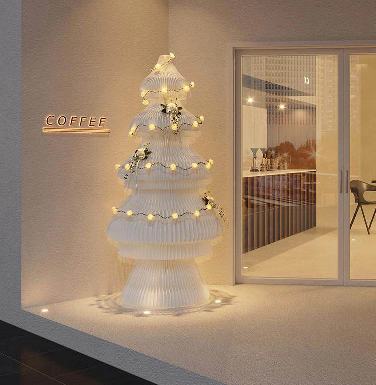 Foldable Lightweight Large Decorative Christmas Tree Ornament For Commercial Use