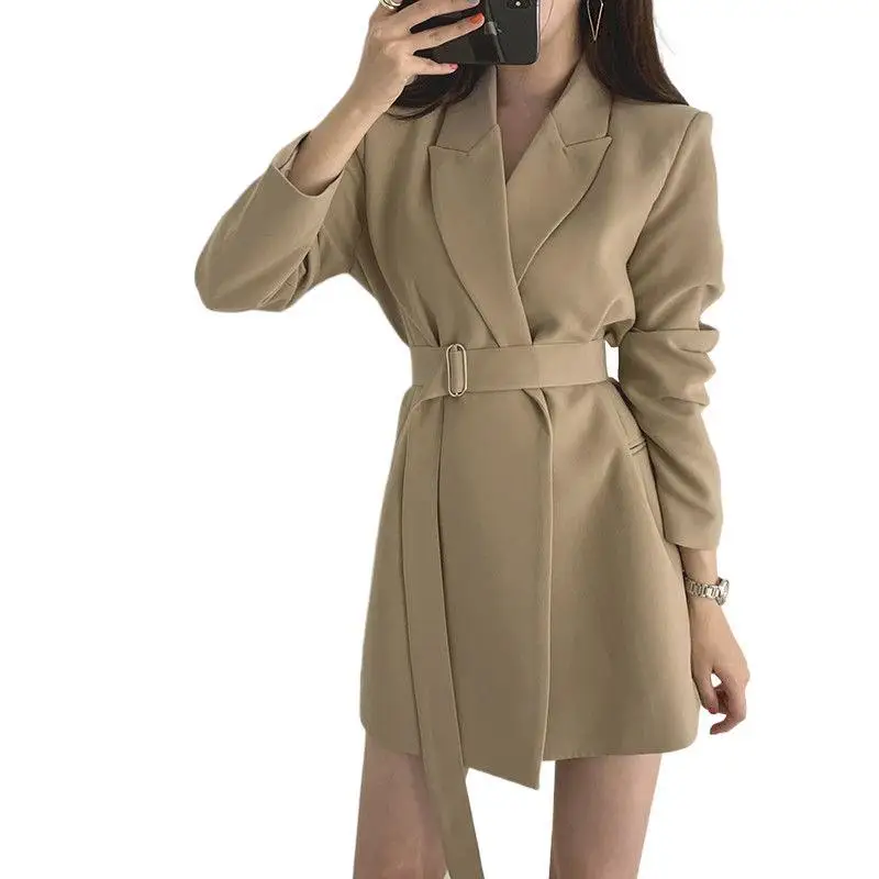 

Весна 2025: Шикарная черная женская куртка в британском стиле, повседневная, из плотного полиэстера, с дизайнерскими складками, корейская версия