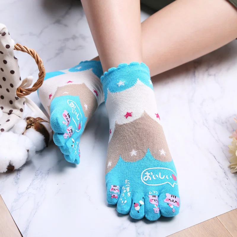 4 pairs/lot Women Toe Sock Cute Animal Cat  Five Finger Sock Running Athletic Ankle Socks for Ladies Cute Funny Socks For women