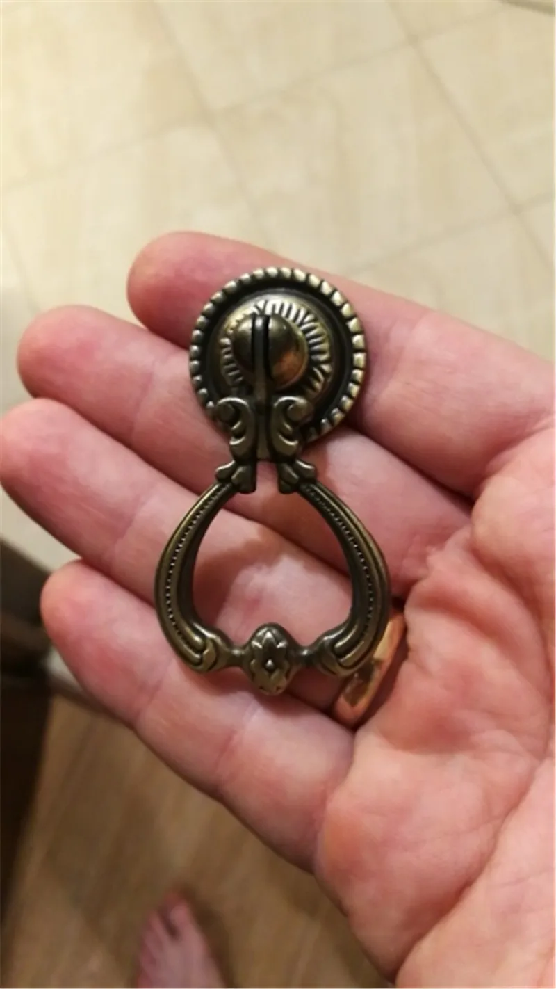 DRELD 2Pcs Antique Brass Furniture Handles Vintage Cabinet Knobs and Handles Door Closet Cabinet Drawer Pull Handle for Kitchen