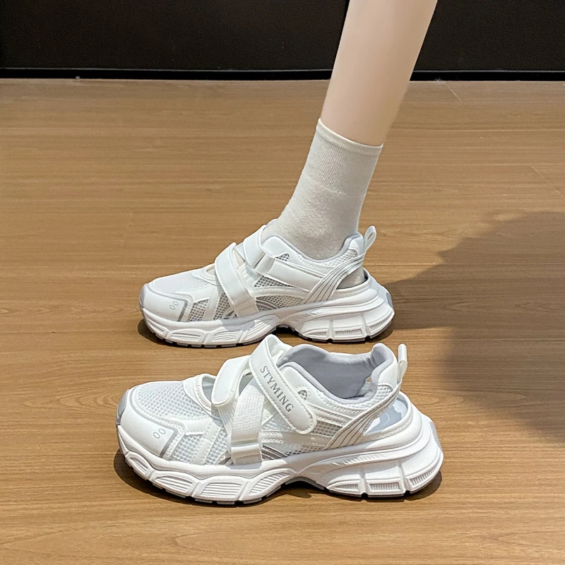 

Двухцветная модная, универсальная, удобная, противоскользящая, дышащая, спортивная и повседневная женская обувь на толстой подошве с круглым носком.