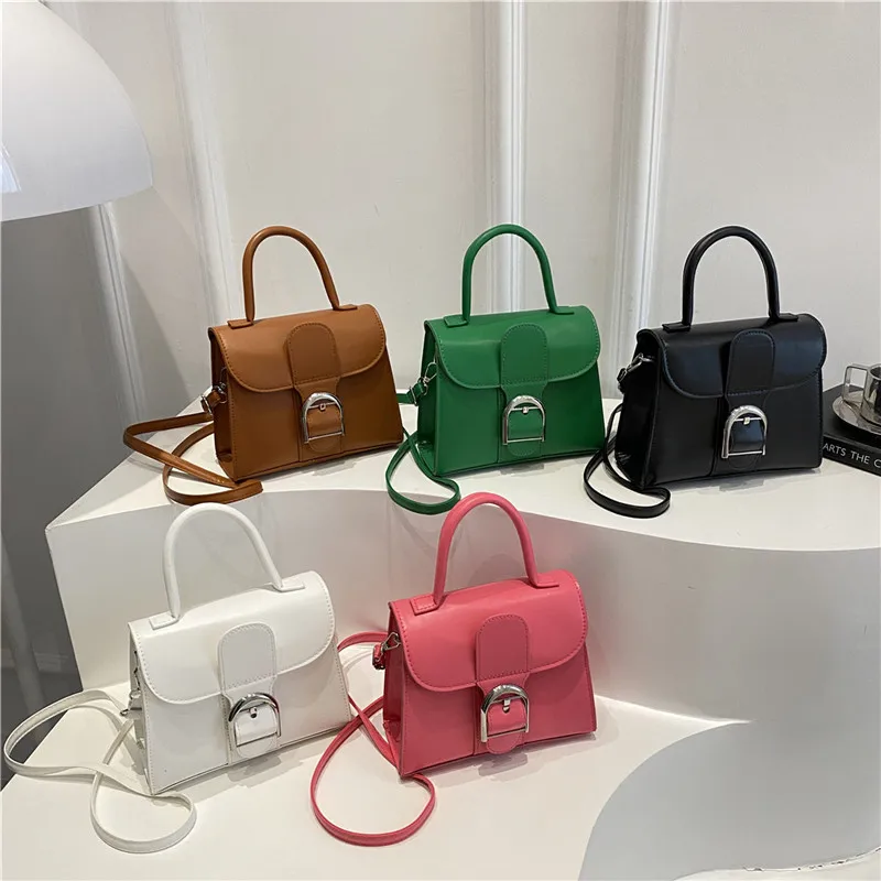 

Квадратная сумка Horsebit 2025, женская однотонная летняя сумка, большая вместительная сумка через плечо, стильная повседневная сумка через плечо ​