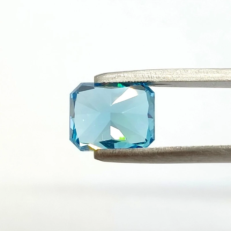 Kubischer Zirkonia, rechteckige Form, Crushed-Ice-Schliff, Aquamarin-Farbe, 4K-Schliff, 5A-Qualität, synthetischer Edelstein. – Detail 6