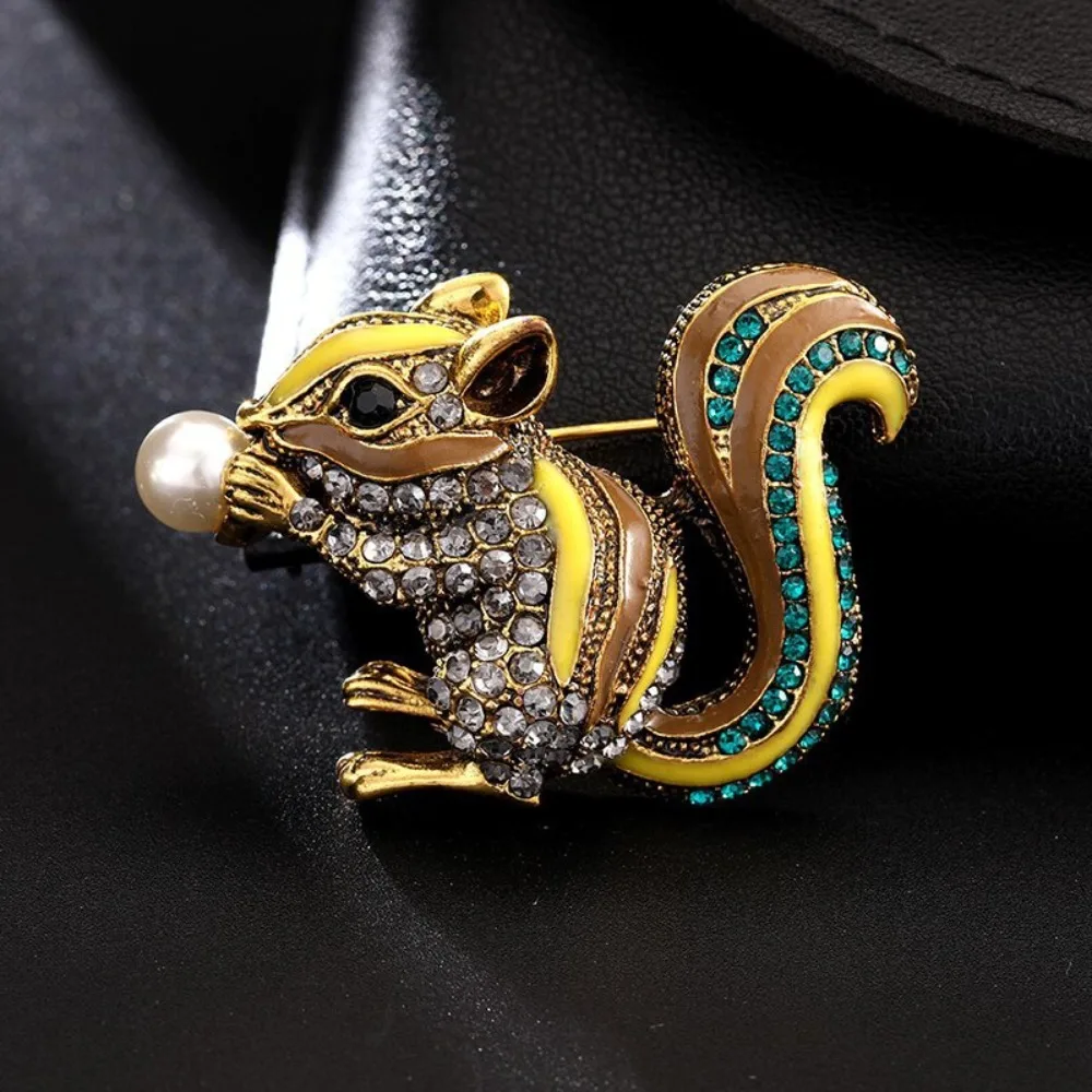 Baroque Luxury Beautiful Cute Squirrel Animal Design Men Women Brooch Pin，Wedding Party Couple Surprise Gift Jewelry Accessories