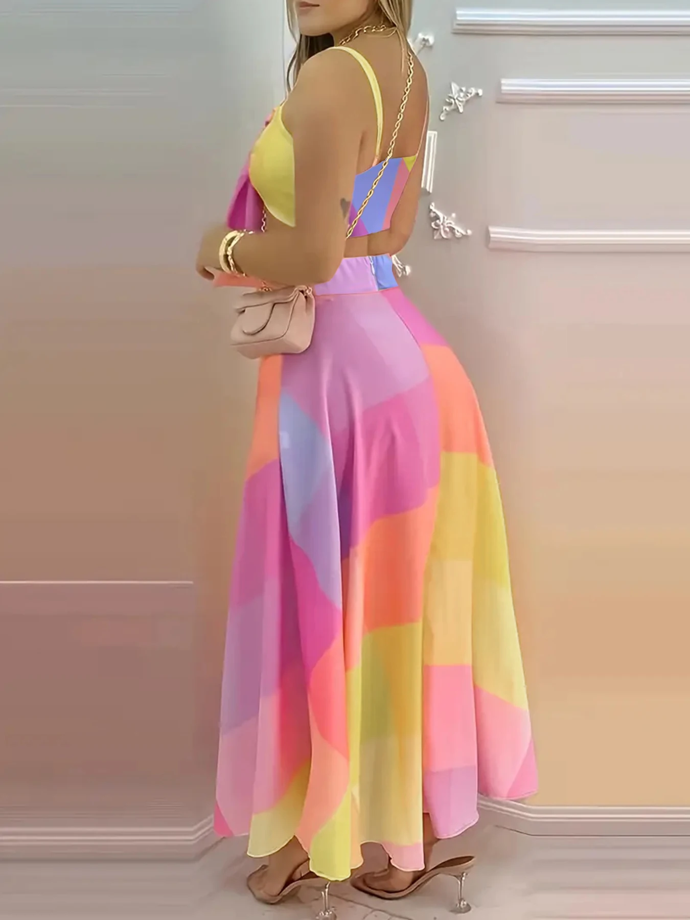 A Lace-Up Short Top with a Half-Length Skirt and a Geometric Pattern Women's Dress Set