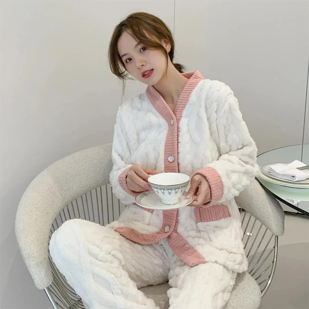 Winter Warm Women Pyjamas Sets Thick Coral Velvet Long Sleeve Cartoon Sleepwear Fleece Flannel Pajamas Set Mujer Homewear