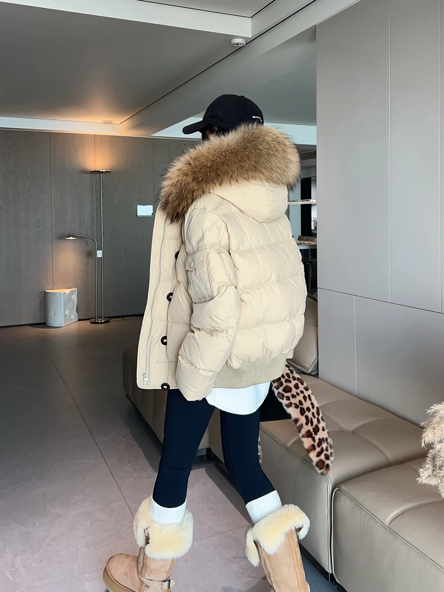 

Женская парка с пуховым наполнителем (90% белый утиный пух), с большим меховым воротником, новая зимняя коллекция, повседневный свободный крой