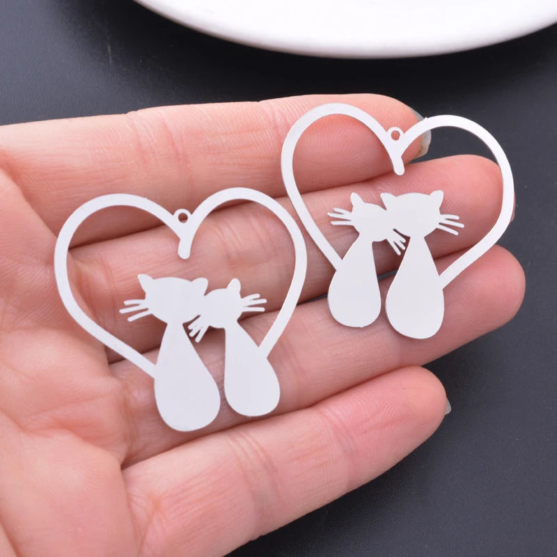 10 Stück Messing Edelstahl Lasergeschnittene Katzen-Anhänger Niedliche Tiere Schwarz Gold Farbe Katzen-Anhänger DIY Schmuck Großhandel Zubehör – Detail 7