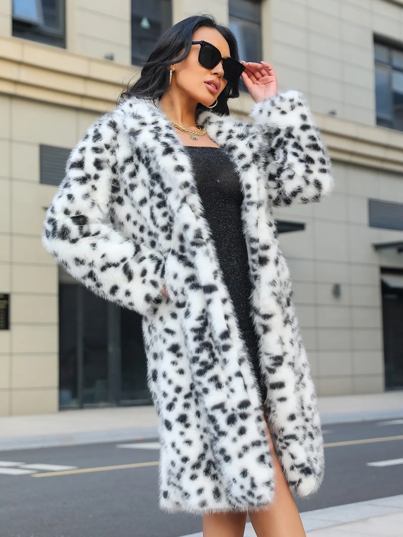 FHILLINUO пальто из искусственного меха с принтом снежного леопарда женское элегантное белое пушистое однотонное утолщенное теплое пальто с длинными рукавами зимнее шикарное оверсайз