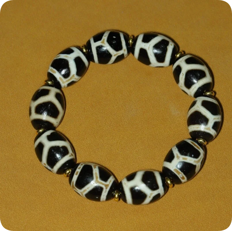 Tibetan black and white turtle shell longevity dzi bracelet Natural agate