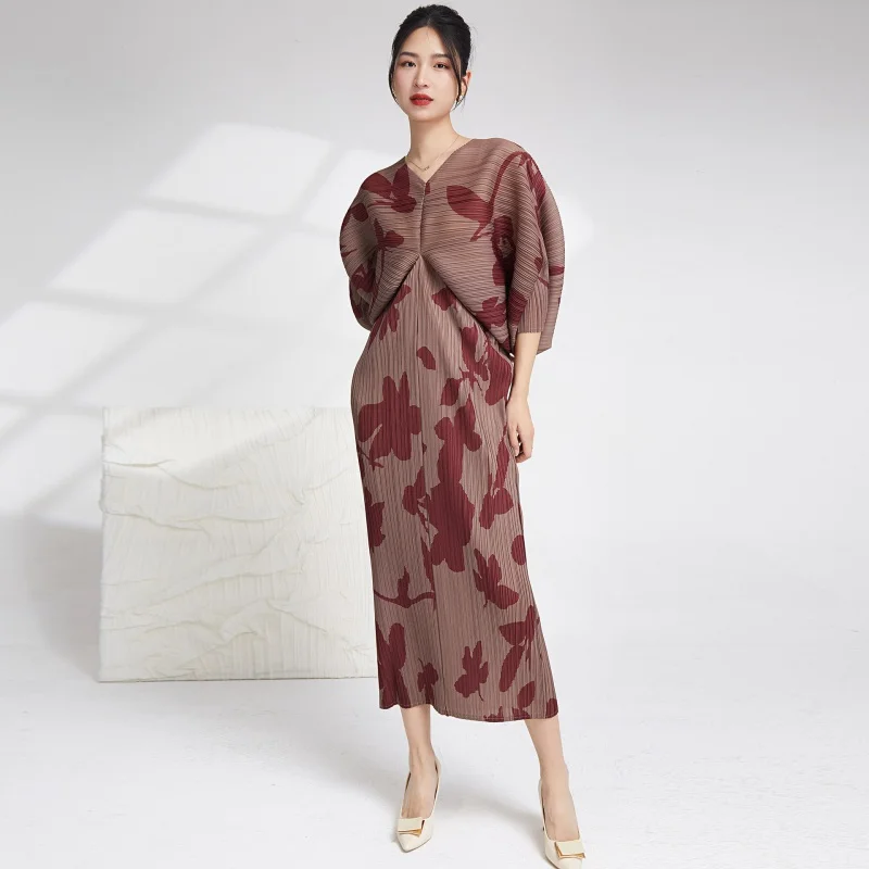 Boutique Top Women MIYAKE Fashion Beauty Light Luxury Pleated Long Dress Loose Size Bat Sleeve Dress [23721zsj-2004-5]