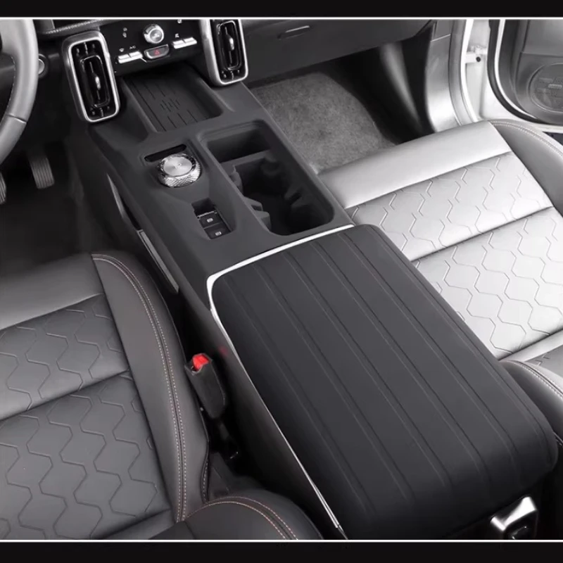 For Haval Dargo 2021-2026 Central Control All-inclusive Silicone Protective Pad Gear Frame Wireless Charging Protective Supplies