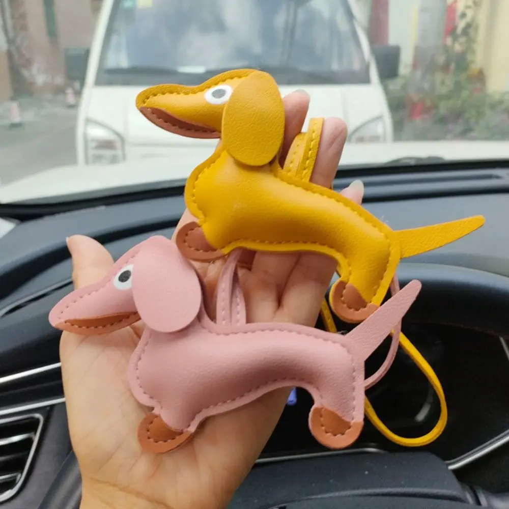 

Cute PU Leather Dachshund Keychain Dog Cute Puppy PU Leather Hanger Cartoon Car Keyring Bag Pendant Men