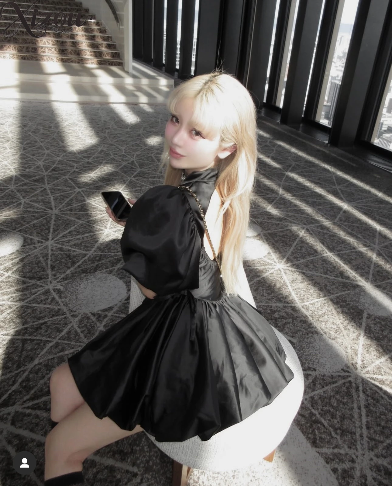 Sukienka damska w stylu japońskim z wysokim stanem, satynowa, francuska, z bufiastymi krótkimi rękawami, księżniczka, nowa kolekcja 2025, jednolity kolor, elegancka, modna.