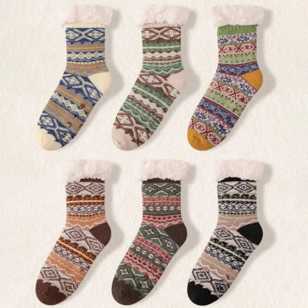 Kaus Kaki Tebal Retro Anti Selip Gaya Etnik Kaus Kaki Tidur Setengah Betis Tebal Hangat Kaus Kaki Lantai Pria Wanita