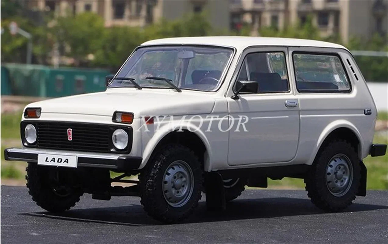 

1:18 для Solidos LADA NIVA SUV Jeep, металлическая литая модель автомобиля, игрушки, подарки, хобби, демонстрация, серая/белая коллекция украшений