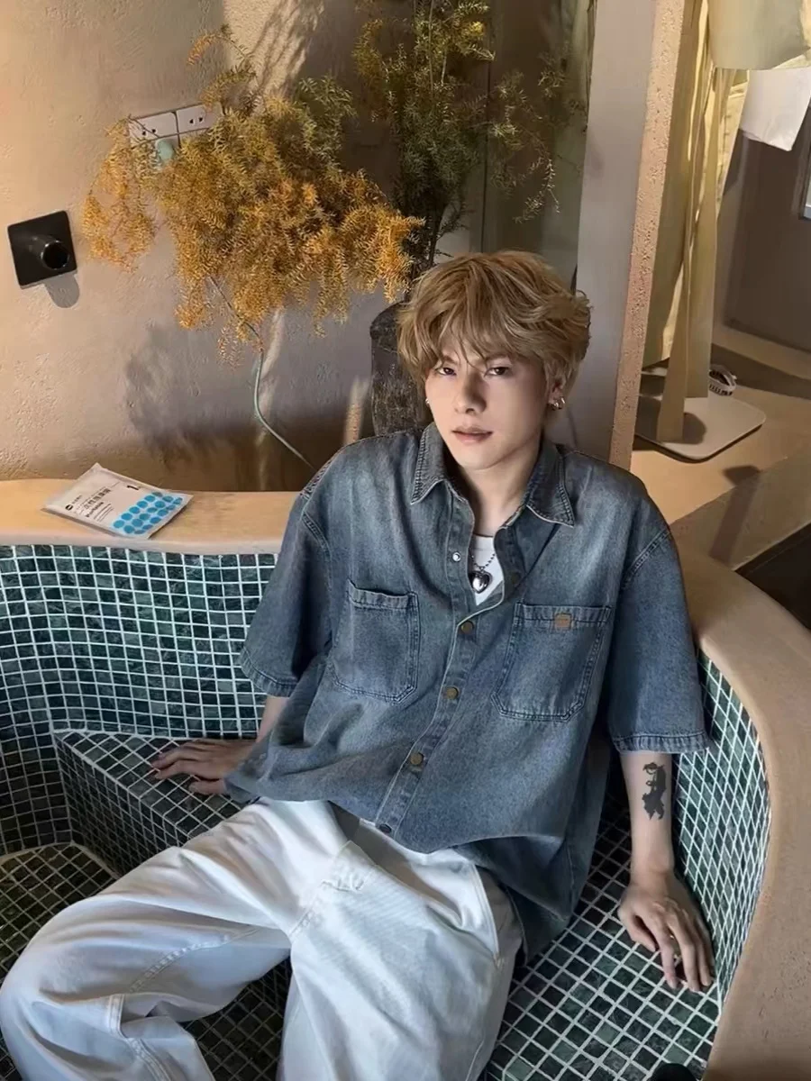 

Vintage Denim Work Shirt Men Summer Oversized American Retro Cargo Short Sleeve Distressed Indigo Chambray Shirt Jacket