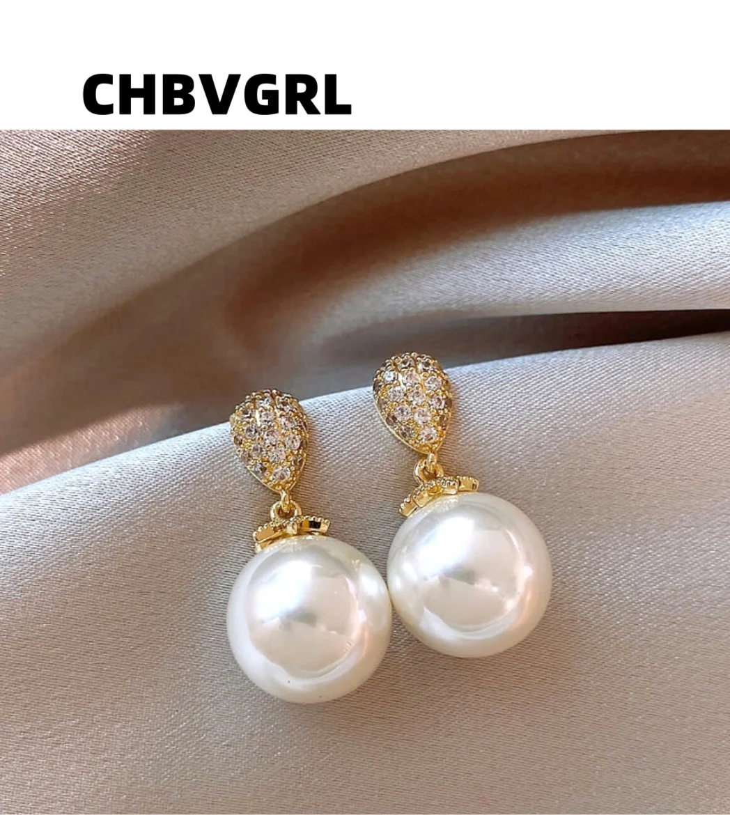 

Hot-selling zircon pearl earrings, simple and fashionable, can be matched with anything, luxurious and high-end ear accessories