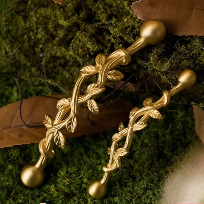 Vintage Brass Cabinet Knobs Farmhouse Drawer Pulls Golden Vine Design Door Handles for Wardrobe Creative DIY Decorative Hardware